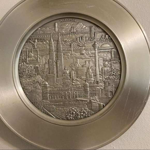 Decorative Malaysia pewter plate - Picture 2 of 5